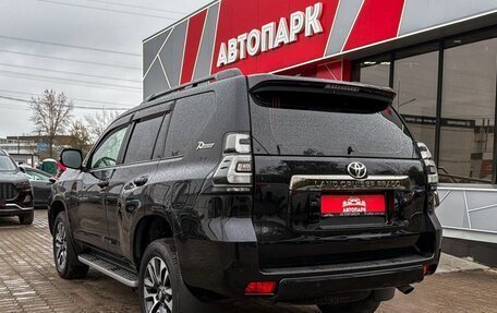 Toyota Land Cruiser Prado 150 рестайлинг 2, 2021 год, 5 999 000 рублей, 6 фотография