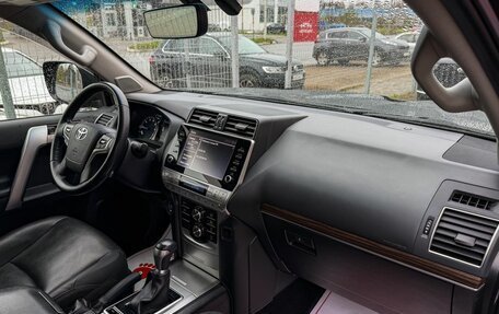 Toyota Land Cruiser Prado 150 рестайлинг 2, 2021 год, 5 999 000 рублей, 15 фотография