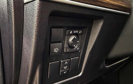 Toyota Land Cruiser Prado 150 рестайлинг 2, 2021 год, 5 999 000 рублей, 28 фотография