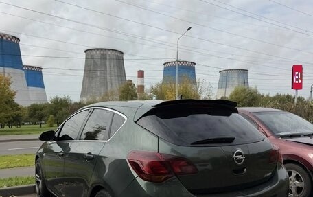 Opel Astra J, 2010 год, 570 000 рублей, 1 фотография