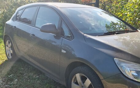 Opel Astra J, 2011 год, 600 000 рублей, 2 фотография
