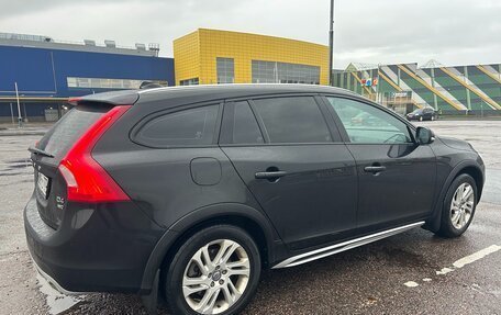 Volvo V60 Cross Country II, 2016 год, 2 150 000 рублей, 4 фотография