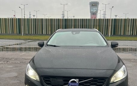 Volvo V60 Cross Country II, 2016 год, 2 150 000 рублей, 2 фотография