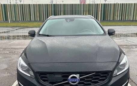 Volvo V60 Cross Country II, 2016 год, 2 150 000 рублей, 8 фотография