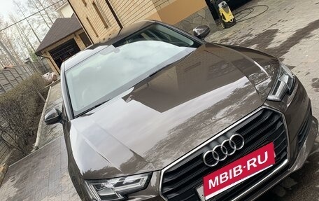 Audi A4, 2019 год, 2 200 000 рублей, 12 фотография