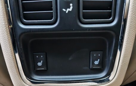 Jeep Grand Cherokee, 2011 год, 1 600 000 рублей, 36 фотография