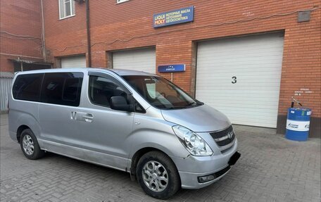 Hyundai Grand Starex Grand Starex I рестайлинг 2, 2009 год, 1 040 000 рублей, 2 фотография