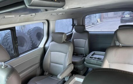 Hyundai Grand Starex Grand Starex I рестайлинг 2, 2009 год, 1 040 000 рублей, 11 фотография