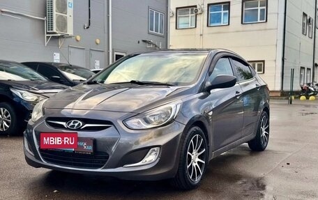 Hyundai Solaris II рестайлинг, 2012 год, 680 000 рублей, 5 фотография