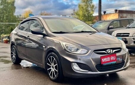 Hyundai Solaris II рестайлинг, 2012 год, 680 000 рублей, 9 фотография