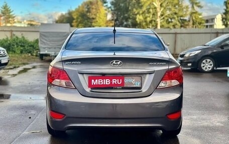 Hyundai Solaris II рестайлинг, 2012 год, 680 000 рублей, 4 фотография
