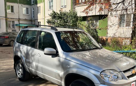 Chevrolet Niva I рестайлинг, 2012 год, 601 000 рублей, 2 фотография