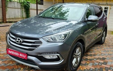 Hyundai Santa Fe III рестайлинг, 2017 год, 1 950 000 рублей, 2 фотография
