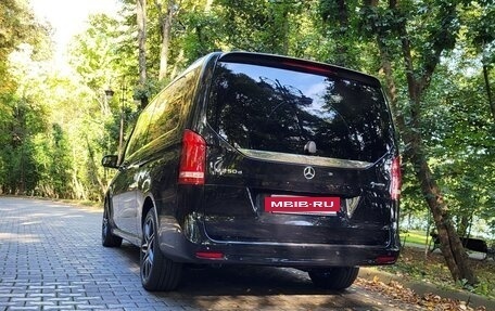 Mercedes-Benz V-Класс, 2021 год, 6 550 000 рублей, 4 фотография
