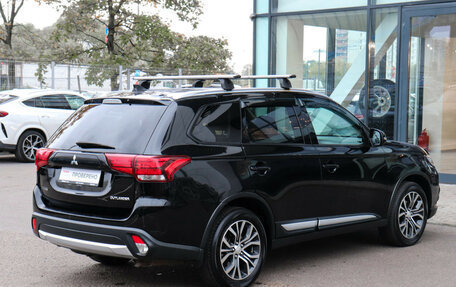 Mitsubishi Outlander III рестайлинг 3, 2016 год, 1 770 000 рублей, 4 фотография