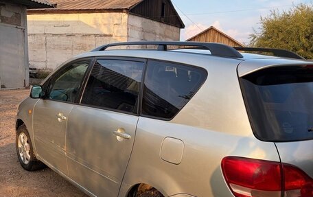 Toyota Avensis Verso I рестайлинг, 2002 год, 750 000 рублей, 4 фотография