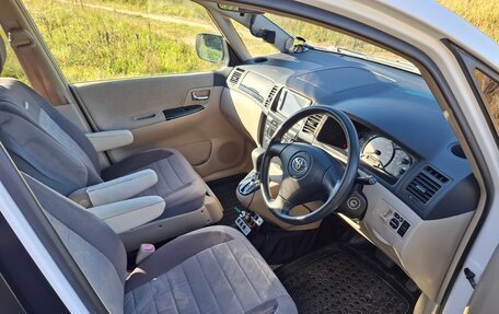 Toyota Corolla Spacio II, 2004 год, 930 000 рублей, 12 фотография