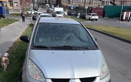 Mitsubishi Colt VI рестайлинг, 2004 год, 350 000 рублей, 2 фотография