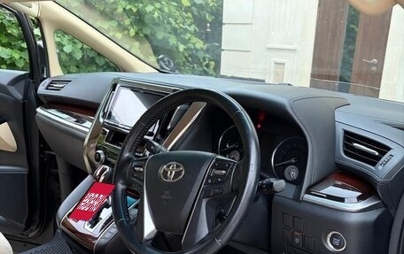 Toyota Vellfire II, 2016 год, 2 900 000 рублей, 3 фотография