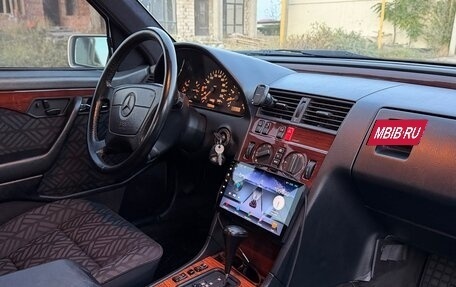 Mercedes-Benz C-Класс, 1993 год, 670 000 рублей, 7 фотография
