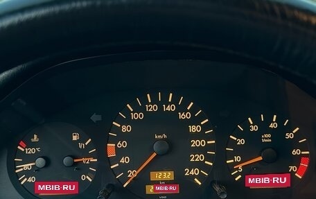 Mercedes-Benz C-Класс, 1993 год, 670 000 рублей, 11 фотография