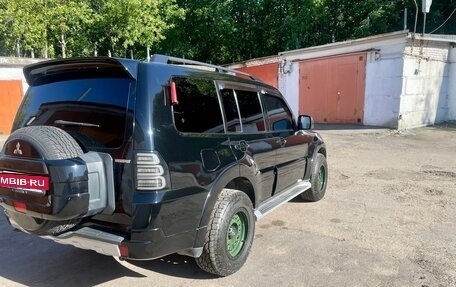 Mitsubishi Pajero IV, 2013 год, 2 300 000 рублей, 3 фотография