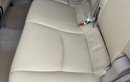 Toyota Land Cruiser Prado 120 рестайлинг, 2004 год, 1 550 000 рублей, 26 фотография