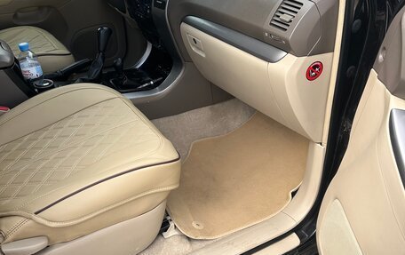 Toyota Land Cruiser Prado 120 рестайлинг, 2004 год, 1 550 000 рублей, 32 фотография