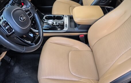 KIA Carnival, 2021 год, 3 950 000 рублей, 9 фотография