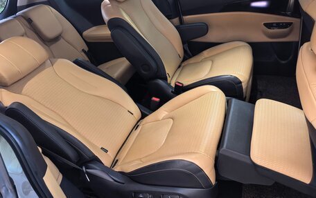 KIA Carnival, 2021 год, 3 950 000 рублей, 28 фотография