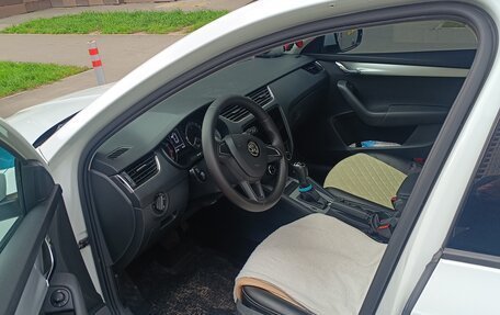 Skoda Octavia, 2017 год, 1 850 000 рублей, 8 фотография