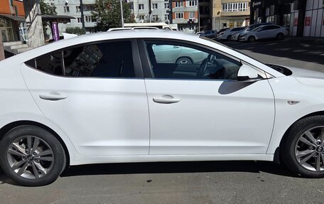 Hyundai Elantra VI рестайлинг, 2017 год, 1 650 000 рублей, 10 фотография