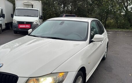 BMW 3 серия, 2011 год, 1 250 000 рублей, 2 фотография