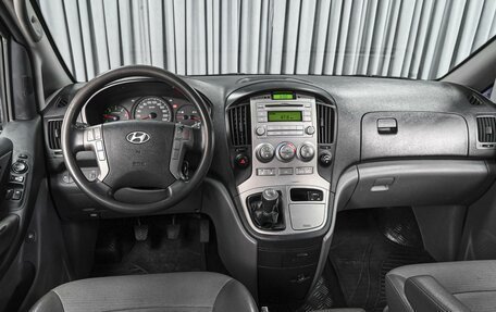 Hyundai Grand Starex Grand Starex I рестайлинг 2, 2012 год, 1 950 000 рублей, 6 фотография