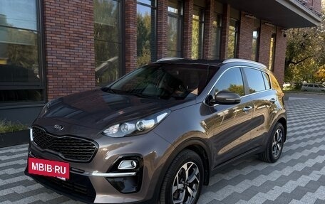 KIA Sportage IV рестайлинг, 2018 год, 2 270 000 рублей, 2 фотография