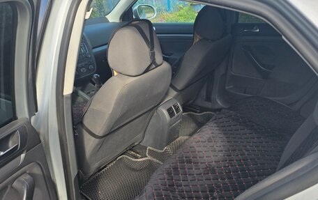 Volkswagen Jetta VI, 2009 год, 530 000 рублей, 6 фотография
