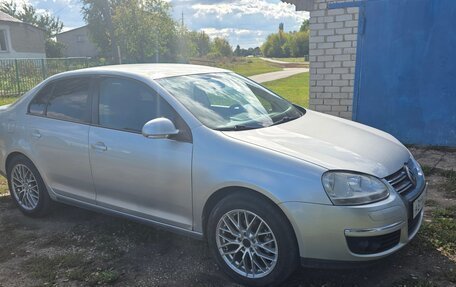 Volkswagen Jetta VI, 2009 год, 530 000 рублей, 3 фотография