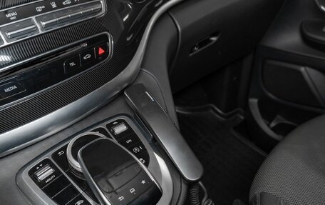Mercedes-Benz V-Класс, 2015 год, 6 000 000 рублей, 7 фотография