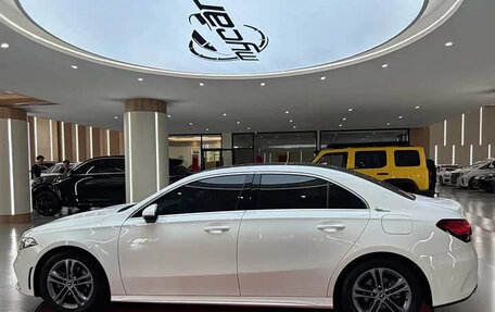 Mercedes-Benz A-Класс, 2023 год, 1 520 000 рублей, 5 фотография