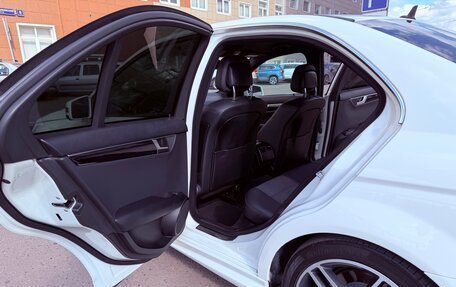 Mercedes-Benz C-Класс, 2011 год, 1 400 000 рублей, 10 фотография