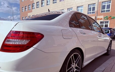 Mercedes-Benz C-Класс, 2011 год, 1 400 000 рублей, 24 фотография
