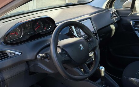 Peugeot 208 II, 2013 год, 849 000 рублей, 10 фотография