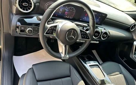 Mercedes-Benz A-Класс, 2023 год, 1 900 100 рублей, 9 фотография