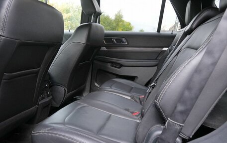 Ford Explorer VI, 2018 год, 2 009 000 рублей, 17 фотография