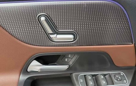 Mercedes-Benz GLB, 2022 год, 2 300 000 рублей, 10 фотография