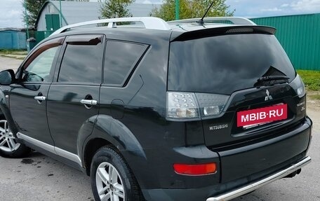 Mitsubishi Outlander III рестайлинг 3, 2008 год, 840 000 рублей, 2 фотография