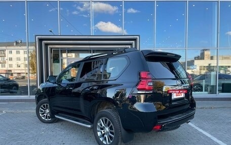 Toyota Land Cruiser Prado 150 рестайлинг 2, 2018 год, 3 930 000 рублей, 6 фотография