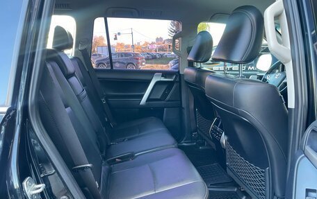 Toyota Land Cruiser Prado 150 рестайлинг 2, 2018 год, 3 930 000 рублей, 17 фотография