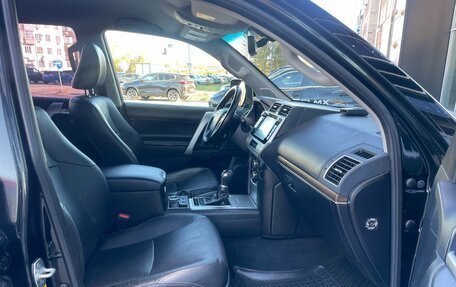 Toyota Land Cruiser Prado 150 рестайлинг 2, 2018 год, 3 930 000 рублей, 18 фотография