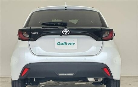 Toyota Yaris, 2023 год, 770 002 рублей, 7 фотография